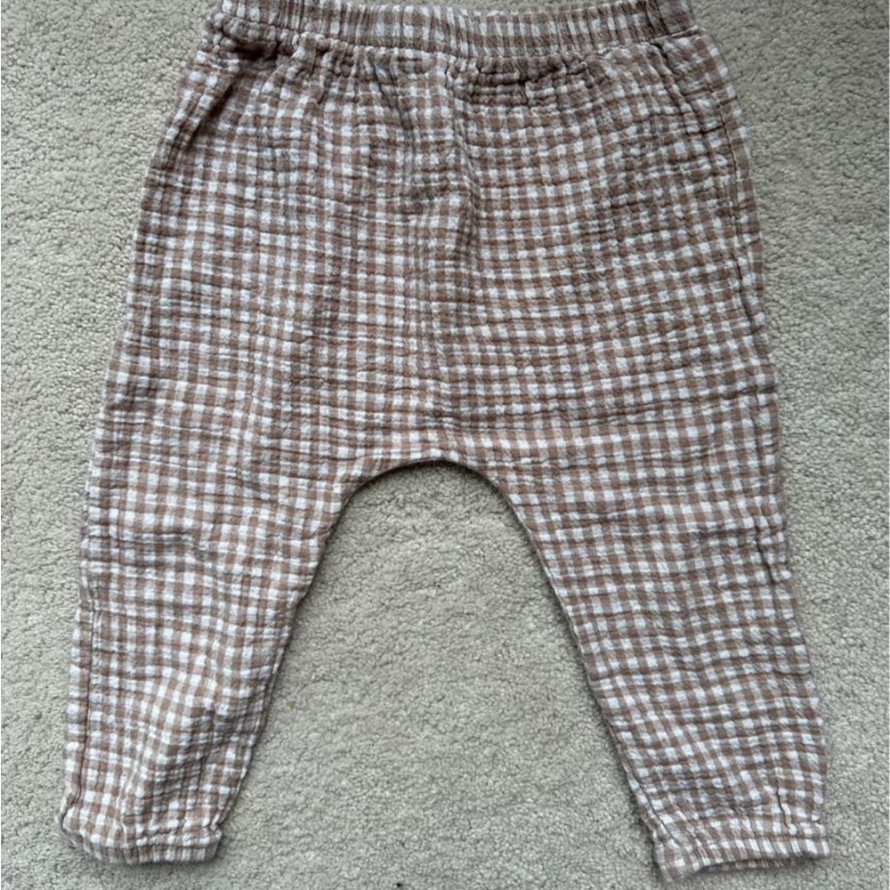 Quincy Mae Gingham Neutral Pants Size 18-24